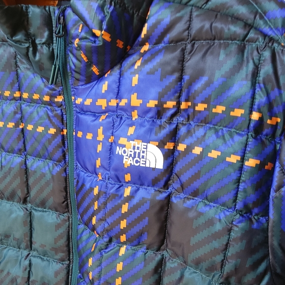 THE NORTH FACE Men's Plaid Print Thermoball Jacket NWT - XL - Picture 7 of 14